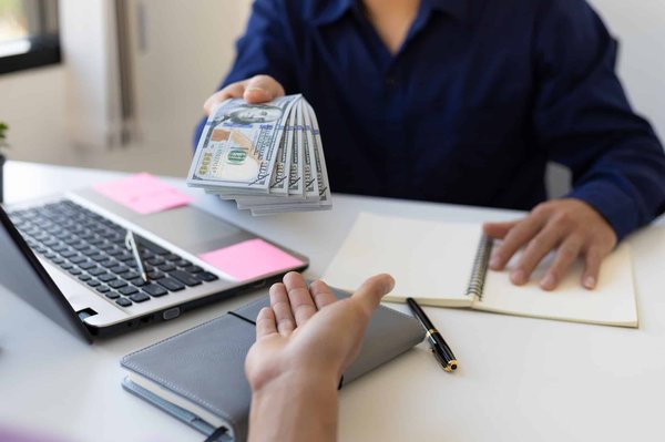 Fonctionnement et avantages des frais professionnels dans le cadre du portage salarial